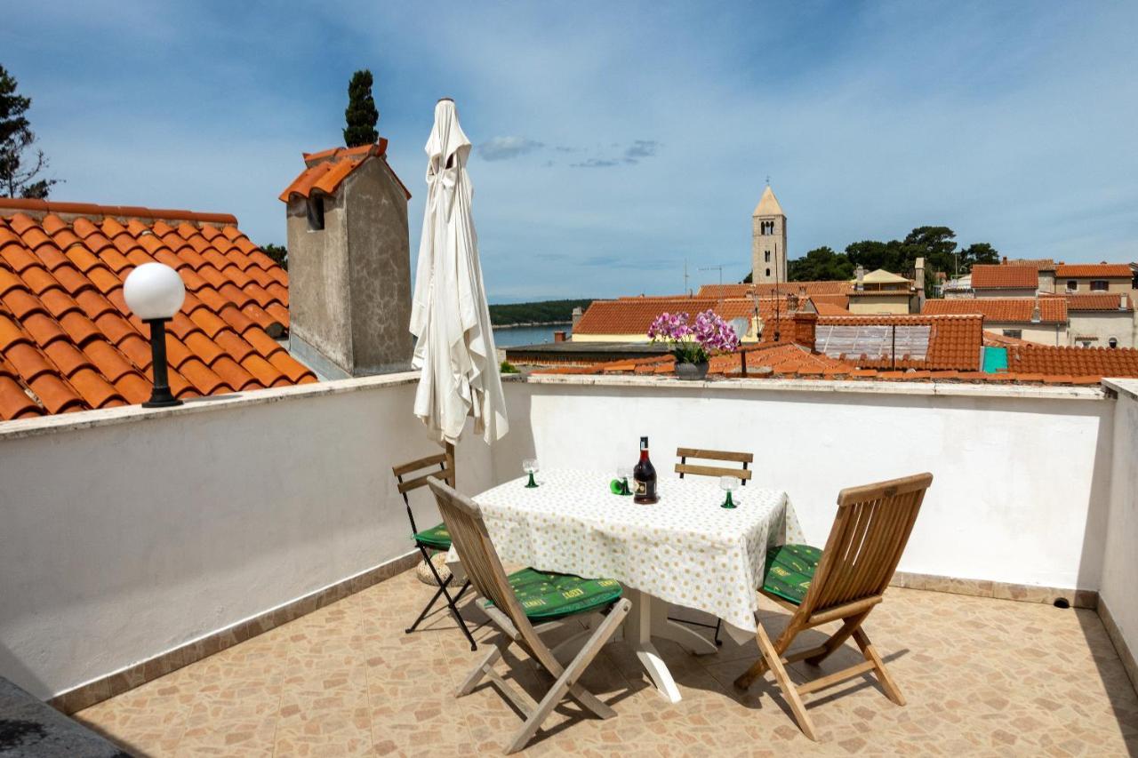 Luise - Four Towers Apartments Rab Town Exterior photo